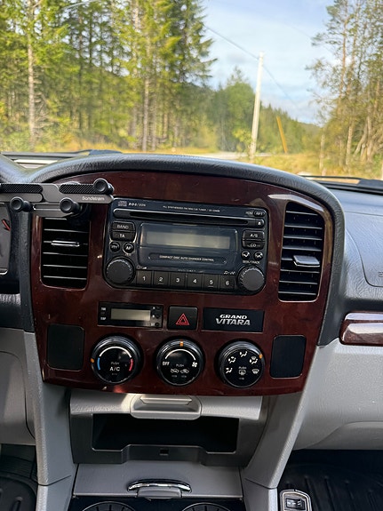 Suzuki Grand Vitara 15 of 18