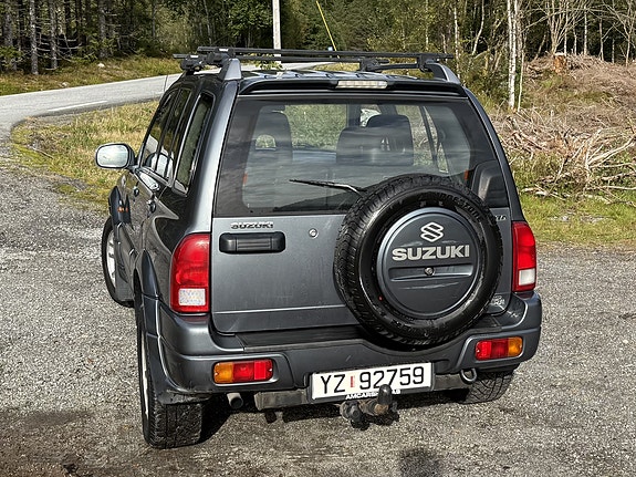 Suzuki Grand Vitara 4 of 18