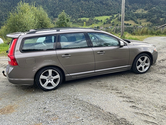 Volvo V70 5 of 10