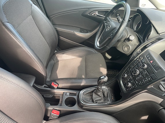 Opel Astra 19 of 30