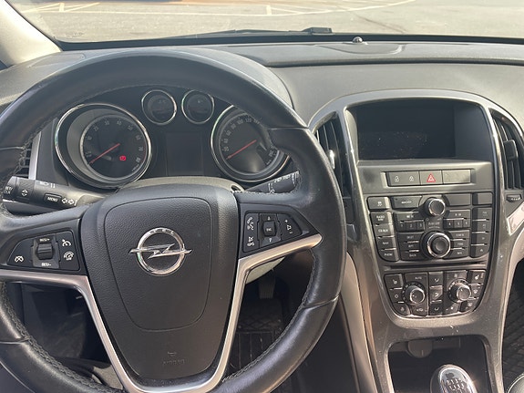 Opel Astra 17 of 30