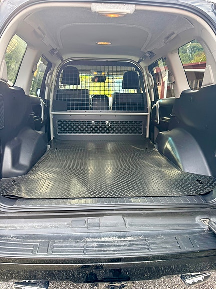 Toyota Land Cruiser 10 of 27