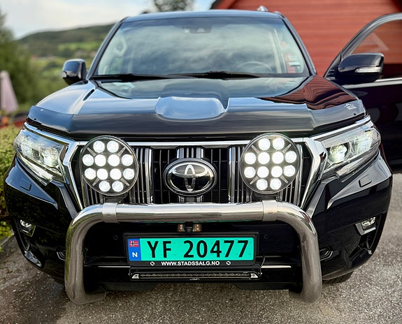 Toyota Land Cruiser 8 of 27