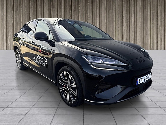 BYD Sealion 7 2 of 10