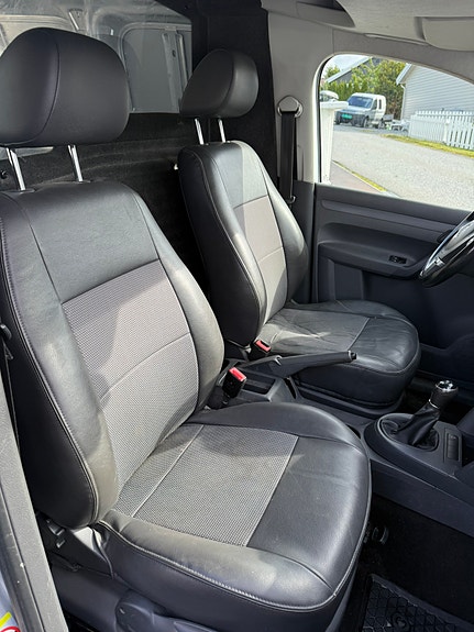 Volkswagen Caddy Maxi 10 of 20
