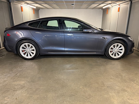 Tesla Model S 10 of 30