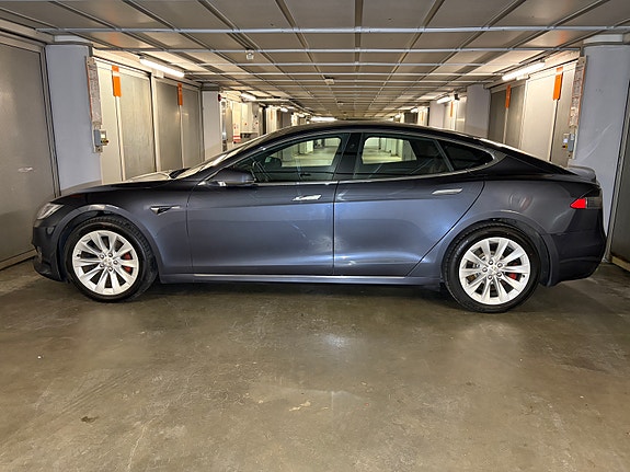 Tesla Model S 9 of 30