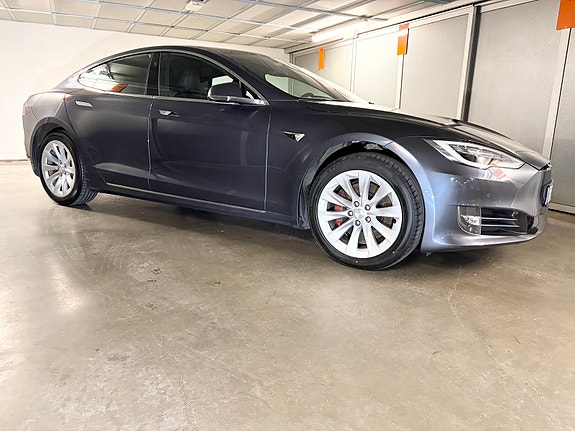Tesla Model S 8 of 30