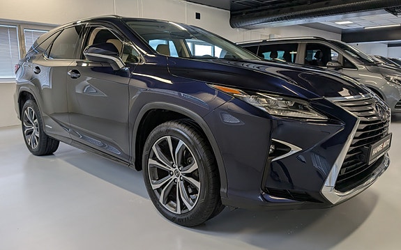 Lexus RX450hL 9 of 30