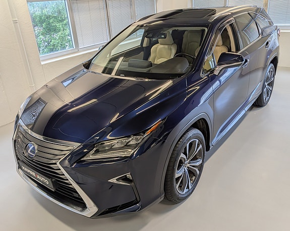 Lexus RX450hL 3 of 30