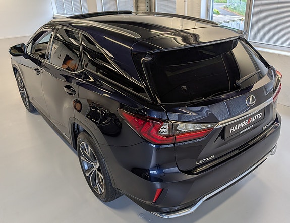 Lexus RX450hL 16 of 30