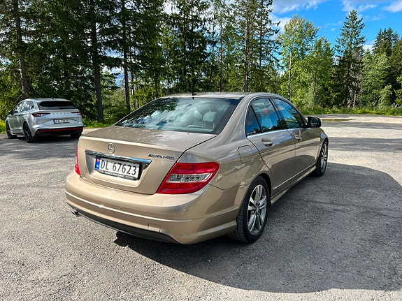 Mercedes-Benz C220 d 6 of 23