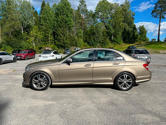 Mercedes-Benz C220 d 3 of 23