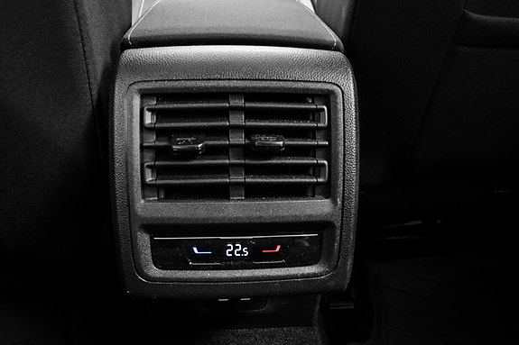 Volkswagen Golf VIII 15 of 30