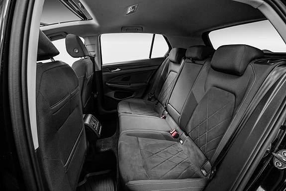 Volkswagen Golf VIII 14 of 30