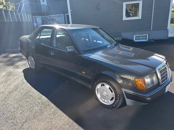 Mercedes-Benz E250 d 10 of 16