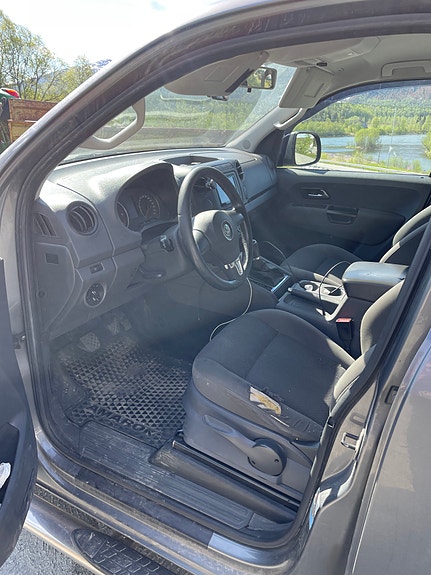 Volkswagen Amarok 6 of 6
