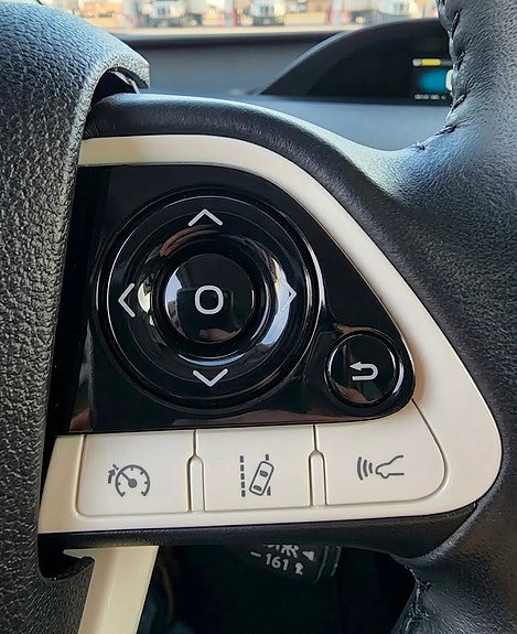 Toyota Prius 13 of 24