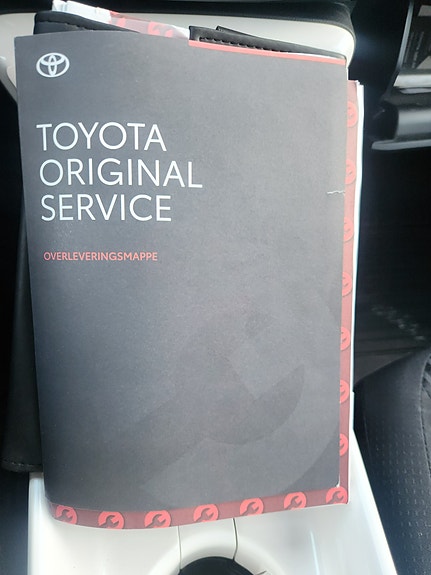 Toyota Prius 23 of 24