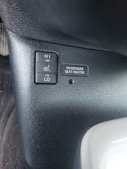 Toyota Prius 14 of 24