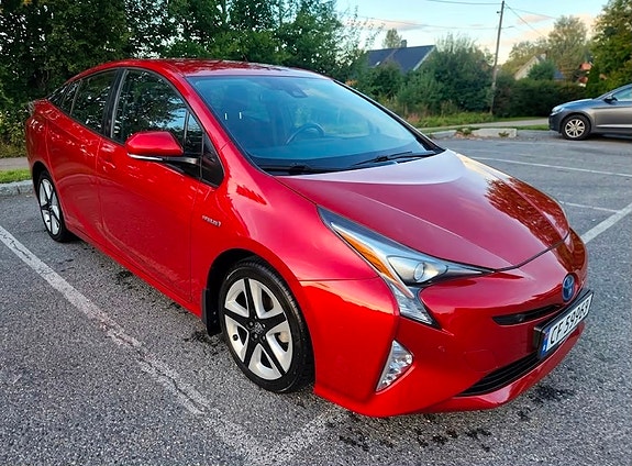 Toyota Prius 3 of 24