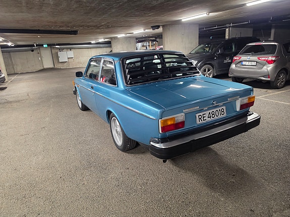 Volvo 140 3 of 30
