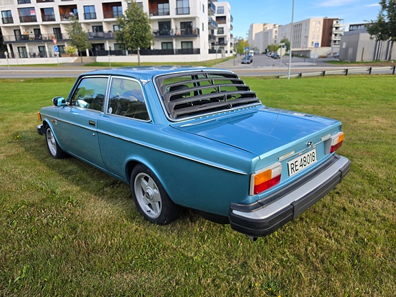 Volvo 140 12 of 30