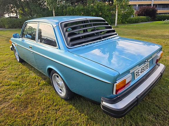 Volvo 140 17 of 30