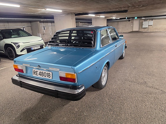 Volvo 140 4 of 30