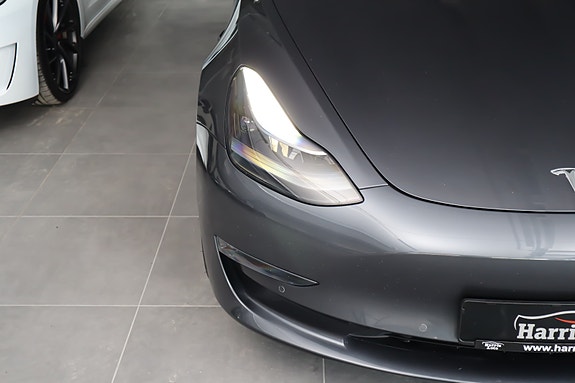 Tesla Model 3 5 of 27