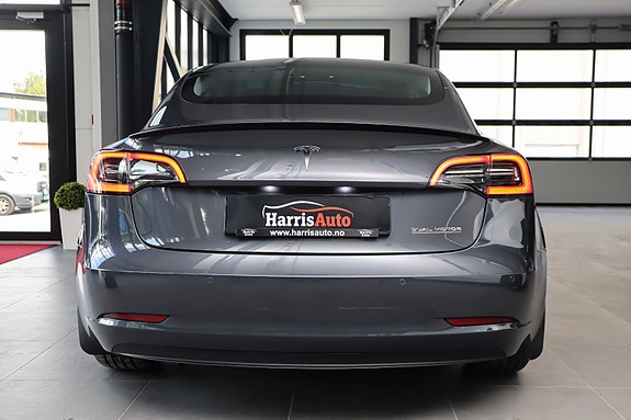 Tesla Model 3 8 of 27