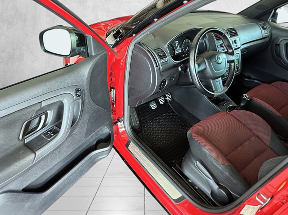 Skoda Fabia 8 of 16