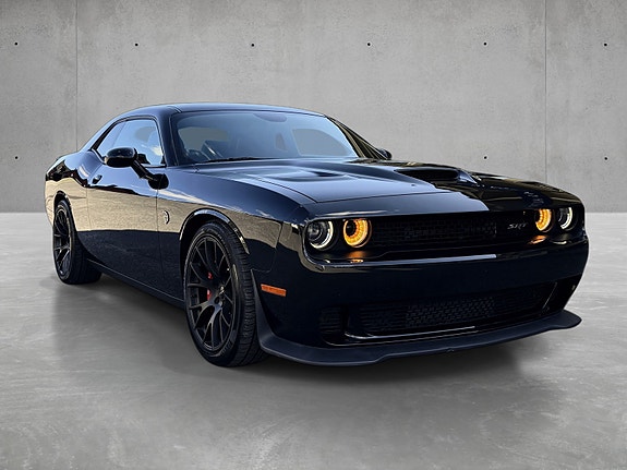 Dodge Challenger 10 of 21