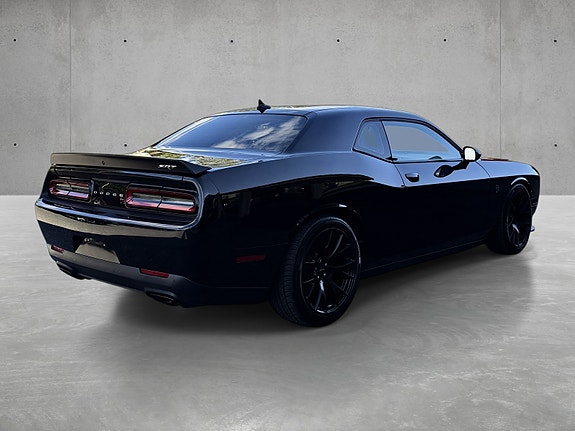 Dodge Challenger 6 of 21