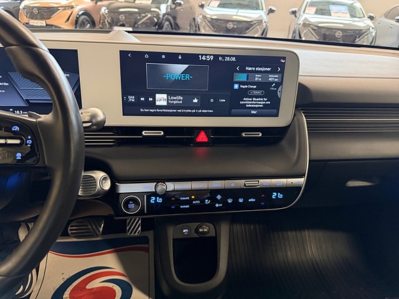 Hyundai Ioniq 5 12 of 17