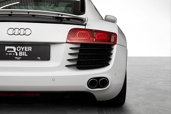 Audi R8 4 of 29