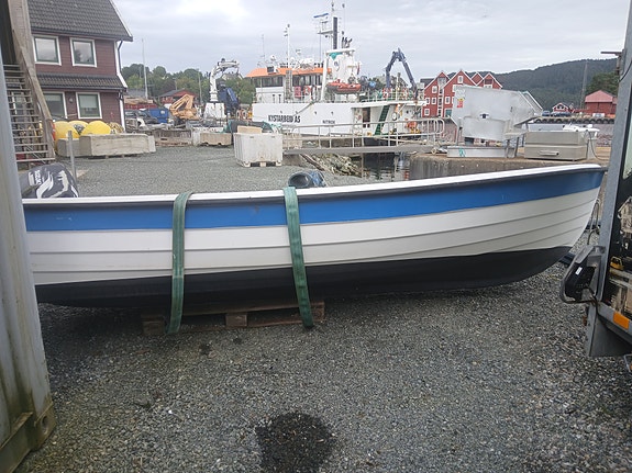 Askeladden 14ft og 2 påhengser til salgs 2 of 11