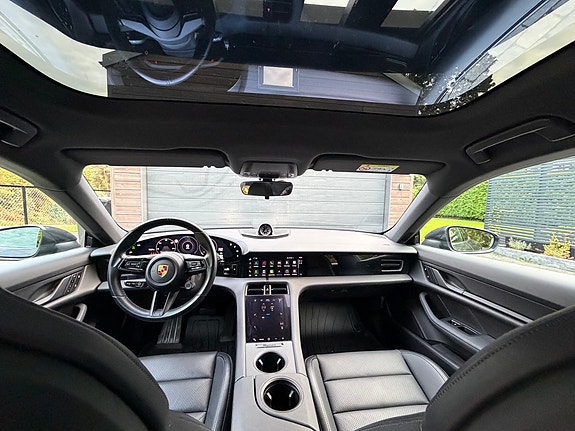 Porsche Taycan 4 5 of 15
