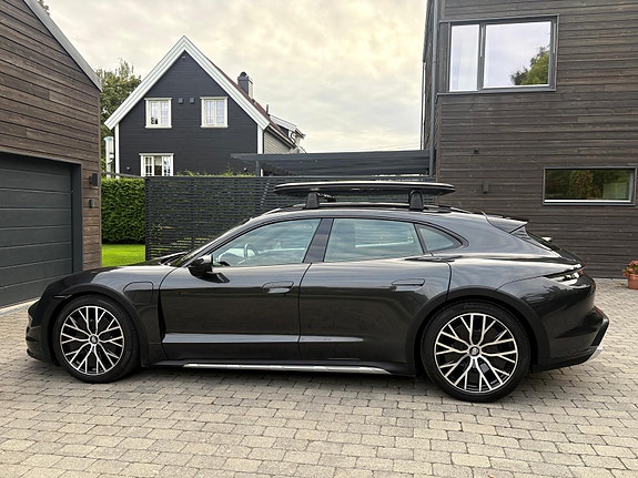Porsche Taycan 4 7 of 15