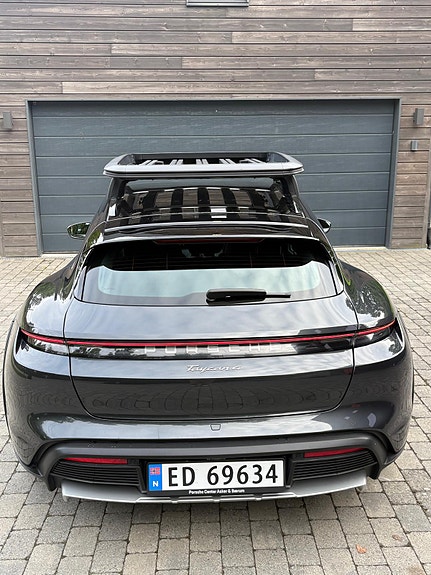 Porsche Taycan 4 3 of 15