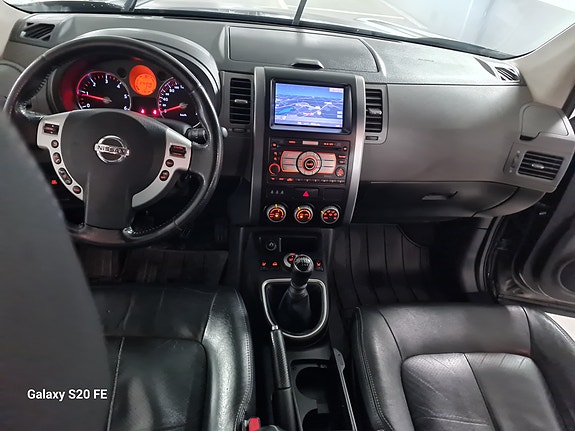 Nissan X-Trail 16 of 22