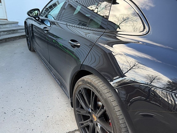 Porsche Panamera 19 of 24