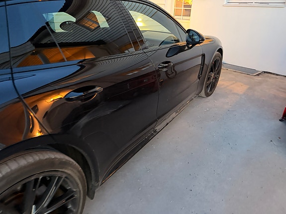 Porsche Panamera 4 of 24