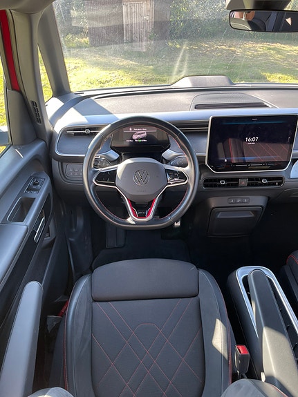 Volkswagen ID. Buzz 17 of 17