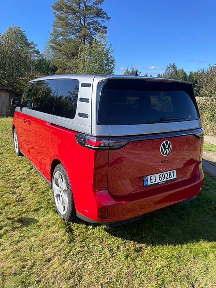 Volkswagen ID. Buzz 8 of 17