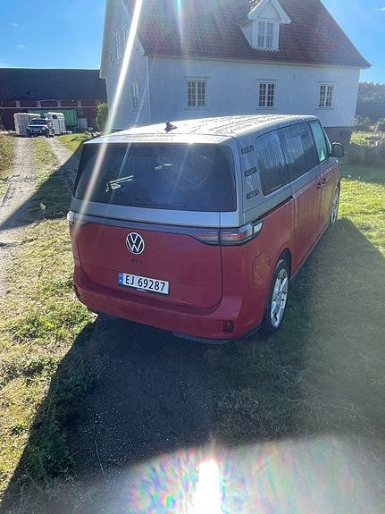 Volkswagen ID. Buzz 3 of 17