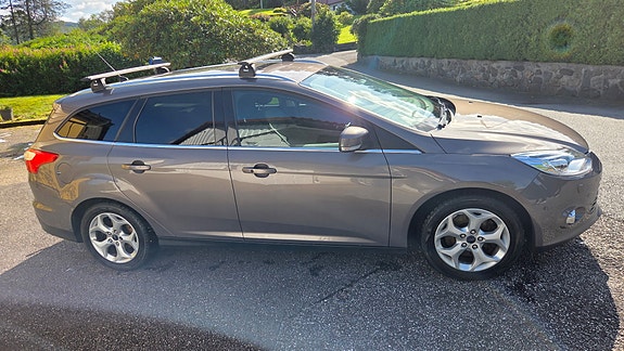 Ford Focus 3 of 27