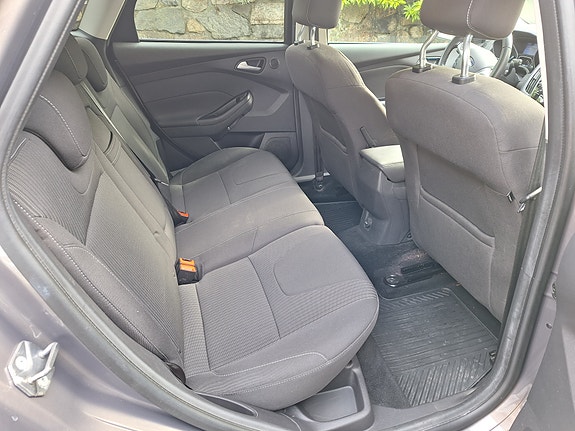 Ford Focus 8 of 27
