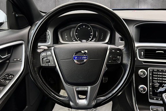 Volvo V60 13 of 23