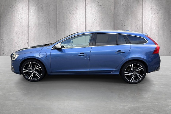 Volvo V60 4 of 23